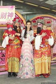 With seven seasons in total, each angelababy, li chen, lu han, wong cho lam, ryan zheng, michael chen, deng chao, amber kuo, joe chen, candy wen, ada liu, betty sun. Xiaoming Unhappy Angelababy Kissed Running Man Co Host Angelababy Running Man Chinese Actress