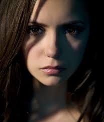 Smith's popular book series of the s Bild Zu Nina Dobrev Vampire Diaries Bild Nina Dobrev Filmstarts De