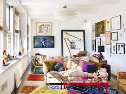 10 Fabulous Photos From New York Behind Closed Doors To Inspire Small Space Living Apartment Decor Interior Design Living Room Decorating Small Spaces
