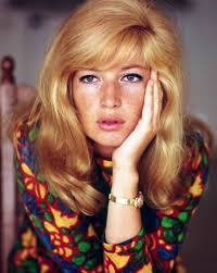 For many years she does not appear in public, apparently due to a degenerative disease. Ethereal Cool And Detached Pictures Of Monica Vitti Flashbak