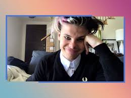 Born on august 5, 1998, in doncaster, south yorkshire, england, yungblud age is 20 years old. Yungblud Talks Heartbreak The Weirdness Of Fame And His New Album