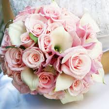 Calla lilies have a chic … Red Rose White Lily Wedding Bouquet