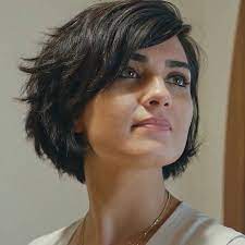 Gefallt 1 667 Mal 8 Kommentare Tuba Buyukustun Tubabuyukustun Universal Auf Instagram Tuba O Trendy Short Hair Styles Hair Styles Thick Hair Styles