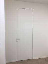 Frameless doors are an great look but they look best from inside the room where the door is flush ezy jamb has an inswing version which looks flush from outside an inswing door but it requires very. Oneplane Frameless Doors Frameless Doors By Insensation Frameless Doors Flush Doors Modern Interior Doors Invisible Doors Filo Muro Door New York Los Angeles San Francisco Schweiz Deutschland