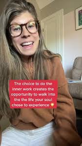 Susan Kinahan's Instagram, Twitter & Facebook