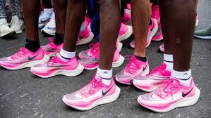On sunday, eliud kipchoge smashed the current marathon world record in an official time of 2:01:39. Nike Vaporfly Se Convierten En Air Zoom Alphafly Next Redisena Las Zapatillas Del Record De Kipchoge Para Que Sean Legales En Los Juegos De Tokio 2020