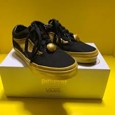 Vans unveiled its full harry potter collection, and there are golden snitch sneakers! Vans X Harry Potter Golden Snitch Old Skool Mens Depop