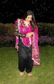 Black And Pink Punjabi Suit Combination Black Suit N Majenta Phulkari Stunning Combo Black Salwar Kameez Salwar Kameez Punjabi Suits