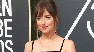 It's not often the 'fifty shades of grey' star is pictured alongside any of her five siblings. Dakota Johnson Height Age Husband Family Biography Net Worth