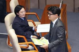 동아일보