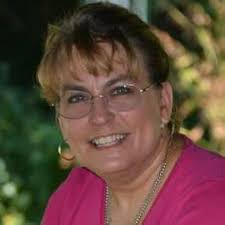 A Nightmare in Villisca: Investigating the Haunted Axe Murder House :  Houser, Johnny, Estep, Richard: Amazon.in: Books