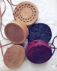 we have many designs of roundies choose your thebalibag style handmadeinbali by our balinese artisans feel the t wicker bags rattan bag bag pattern