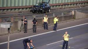 Indonesia, attentato suicida davanti a una chiesa cattolica: Germania Incidenti In Autostrada In Nome Di Allah Le Autorita Attentato Islamista La Repubblica