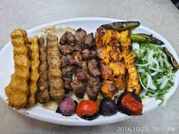 مطعم الصواني فرع البيكرية في القصيم