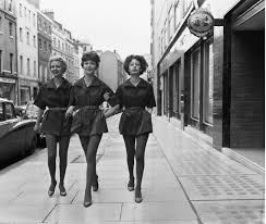 Women Of The Beat Generation Clique Na Foto Para Garantir Livros Da Beat Generation Womens Black Tights Black Tights Beatnik