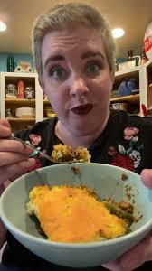 No. There's no measurements. It's lawless cooking. You can't break rules  that don't exist. #mommacusses #lawlesscooking #shepherdspie  #easydinnerideas #lowcostmeals #dinner #dinnerideas #kidfriendlyfood