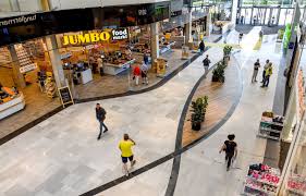 Het nieuwe winkelcentrum ontstaat door de uitbreiding en verbouwing van winkelcentrum leidsenhage in leidschendam, waarvan de afronding in 2019 wordt verwacht. Tegeltotaal Winkelcentrum Leidsenhage Compleet Gerestyld