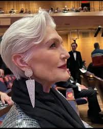 Buenos dias hermosa señora Maye Dios la proteja 🙏🙏🫂🫂