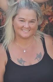 Kelly Staton's Instagram, Twitter & Facebook