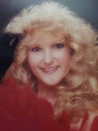 Happy Holidays, everybody! Had a nice(-ish) chat with the Grinch himself.  Listen to #TistheGrinchHolidayPodcast here:  https://wondery.com/links/the-grinch/