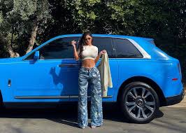 Kylie jenner was only 18 years old when she bought a house worth more than $1 billion at the calabasas area in here's taking a look at kylie jenner cars that are as much a celebrity as herself. Kylie Jenner S Luxury Cars Collection Our Top Five Leasing Options