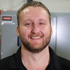 Troy Willis's Instagram, Twitter & Facebook