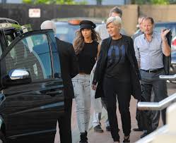 Een jaar later maakten blind en zijn vrouw bekend in verwachting te zijn van een tweede kind. Daley Blind And Angel Di Maria At The Lowry Hotel Manchester Evening News