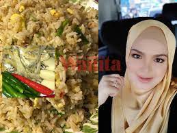 Sedap dan simple, sesuai untuk makan makan, enak di hidang bersama sambal belacan bagi menambahkan lagi kick. Nasi Goreng Kampong Sedap Tak Letak Bawang Merah Siti Nurhaliza Sendiri Dah Cuba Resipi Yatie Kitchen Ini Mingguan Wanita