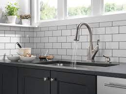 Delta kitchen faucet backed by delta's lifetime limited warranty. Single Handle Pulldown Kitchen Faucet With Shieldspray Technology 19741z Spsd Dst Delta Faucet