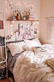 49 Beautiful Aesthetic Bedroom Design Ideas For Your Home Part 26 Aesthetic Bedroom Room Ideas Bedroom Cozy Bedroom Here's another cozy, dark space, from decor demon.