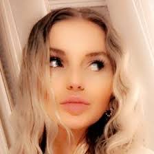 Aida Muminovic's Instagram, Twitter & Facebook