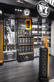 Jack Daniel S Frank Sinatra Duty Free Store More Here Http Vmsd Com Content Come Fly Me Photography Mark Stee Diseno De Stands Diseno De Vino Bares Diseno