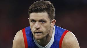 Vital leader': Dogs re-sign smalls