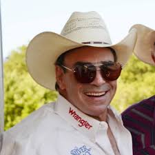 How is Dylon Swearingen related to Sam and Mike Swearingen?