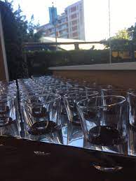 不鏽鋼盤穿洞倒過來放杯子可以當把水瀝乾杯架變水晶燈 alcoholic drinks alcohol drinks
