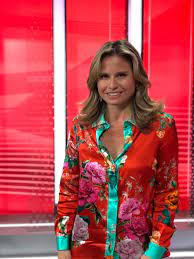 Esta semana, la periodista y conductora de noticias soledad onetto retomó tras un largo período alejada del matinal, la conducción del programa mucho gusto. Infinita