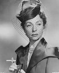 Pollyanna (Hayley Mills) and Mrs. Snow (Agnes Moorehead)