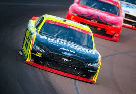 Jeff gordon and phoenix raceway have partnered to offer up the ultimate race fan contest giveaway giving you the chance to win an awesome prize pack! Nascar Xfinity Series Brings String Of Exciting Storylines To Phoenix
