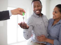 Alternatively, it's possible for the buyer to take possession of the home before or after the sale closes. Buyer Possession Before Closing