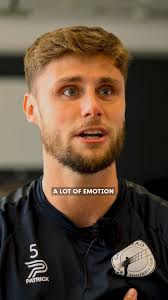 Who can bag with their left, right and volley first? 👇