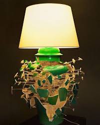 Lumineux Il Y A Une Fissure En Toute Chose C Est Ainsi Qu Entre La Lumiere Objet Deco Deco Design Idees De Decor