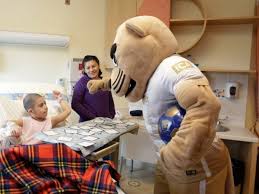 A partir de entonces y a lo largo de los años, la unam ha tenido varios pumas como mascota, empezando con 'casti', presentado en el estadio universitario en 1947. De Donde Salio Goyo El Origen De La Mascota De Pumas Dale Pumas