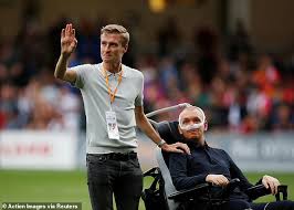 Stephen darby interview after his first match as captain. Ex Liverpool Player Stephen Darby Says He Has Lots To Smile About Despite Motor Neurone Disease Daily Mail Online