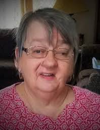 Laura Blose's Instagram, Twitter & Facebook