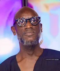 Mettez sous ce tweet les meilleurs vidéos de cet homme nous allons bien  rigoler 🤣 Tout simplement le meilleur Artiste comédien du Sénégal de tout  les temps ⌛️ 😭