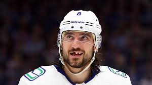 Maple Leafs legend's surprising advice to defenseman Chris Tanev before  signing in Toronto