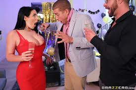 ▷ Angela White en Fappy New Year (foto 1) | Brazzers