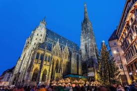Da die regierung am mittwoch wegen der coronakrise ein verbot von weihnachtsmärkten und anderen veranstaltungen ausgesprochen hat, haben die veranstalter des wiener christkindlmarktes am rathausplatz den. Weihnachtsmarkte Wien Bieten Stimmungsvolles Vorweihnachtliches