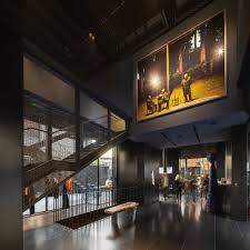 Muzeul a fost infiintat in anul 2001. Casa NeagrÄƒ Din PrimÄƒverii Muzeul De ArtÄƒ RecentÄƒ BucureÈ™ti E Zeppelin Ro