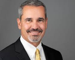 Dennis Mann's Instagram, Twitter & Facebook